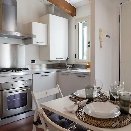 Apartment Large In Center *